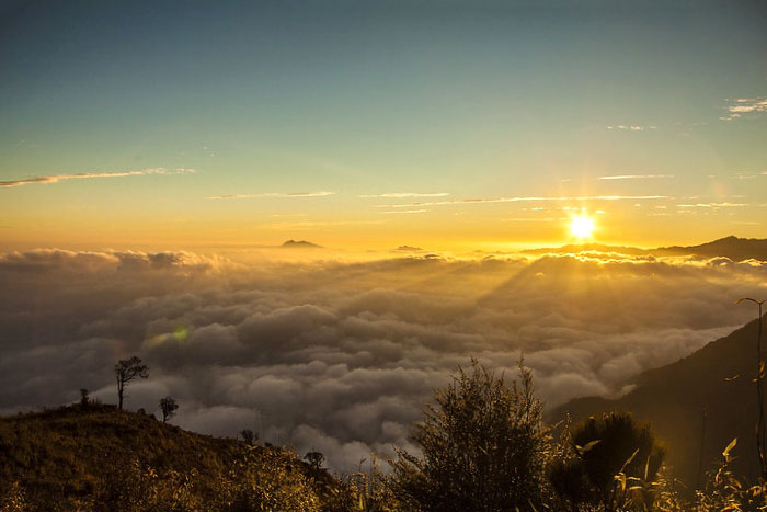 Enjoy sunrise best things to do in Ha Giang